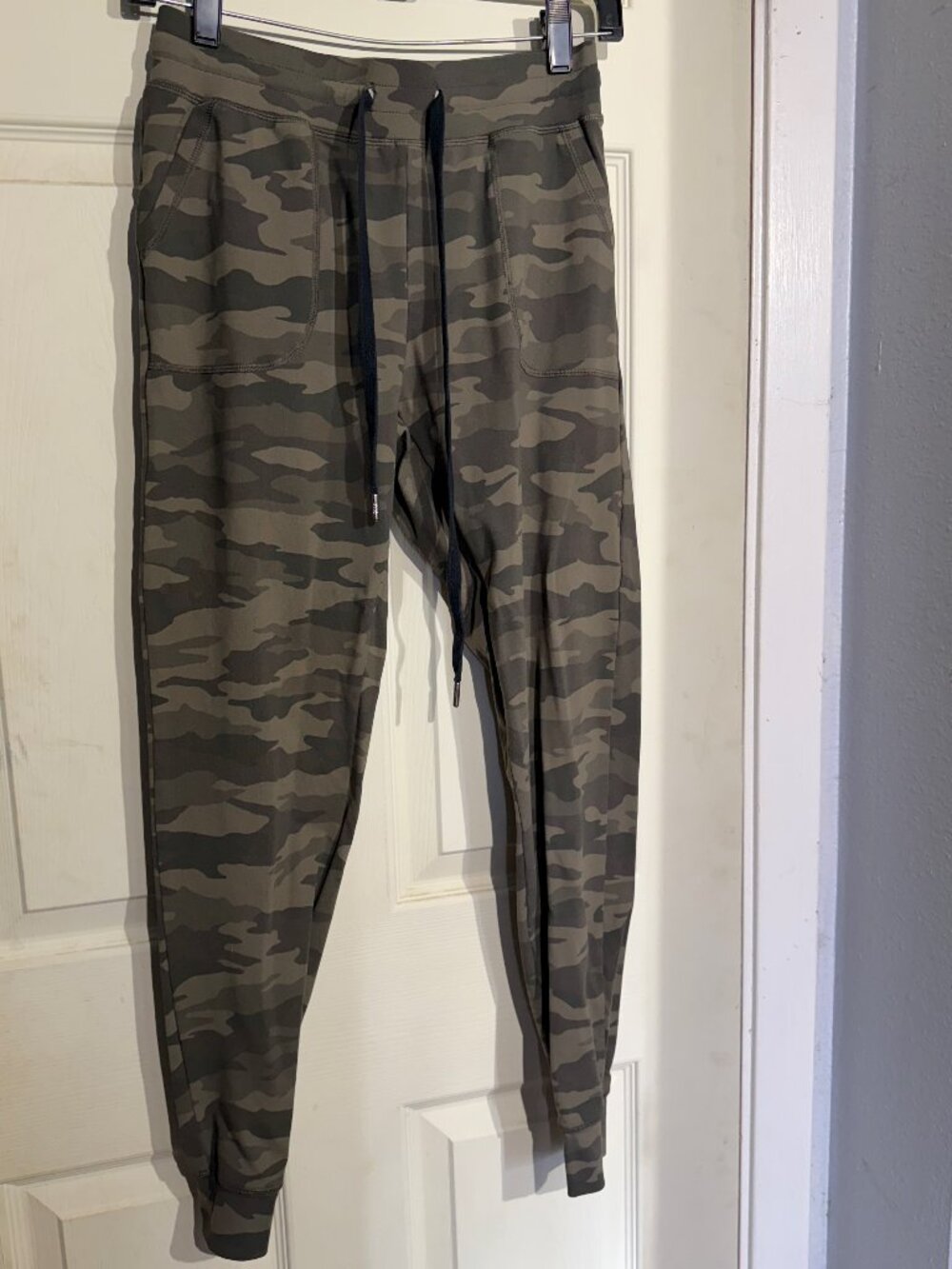 ZYIA Active Green Camo Jogger Pants Drawstring Pockets XS